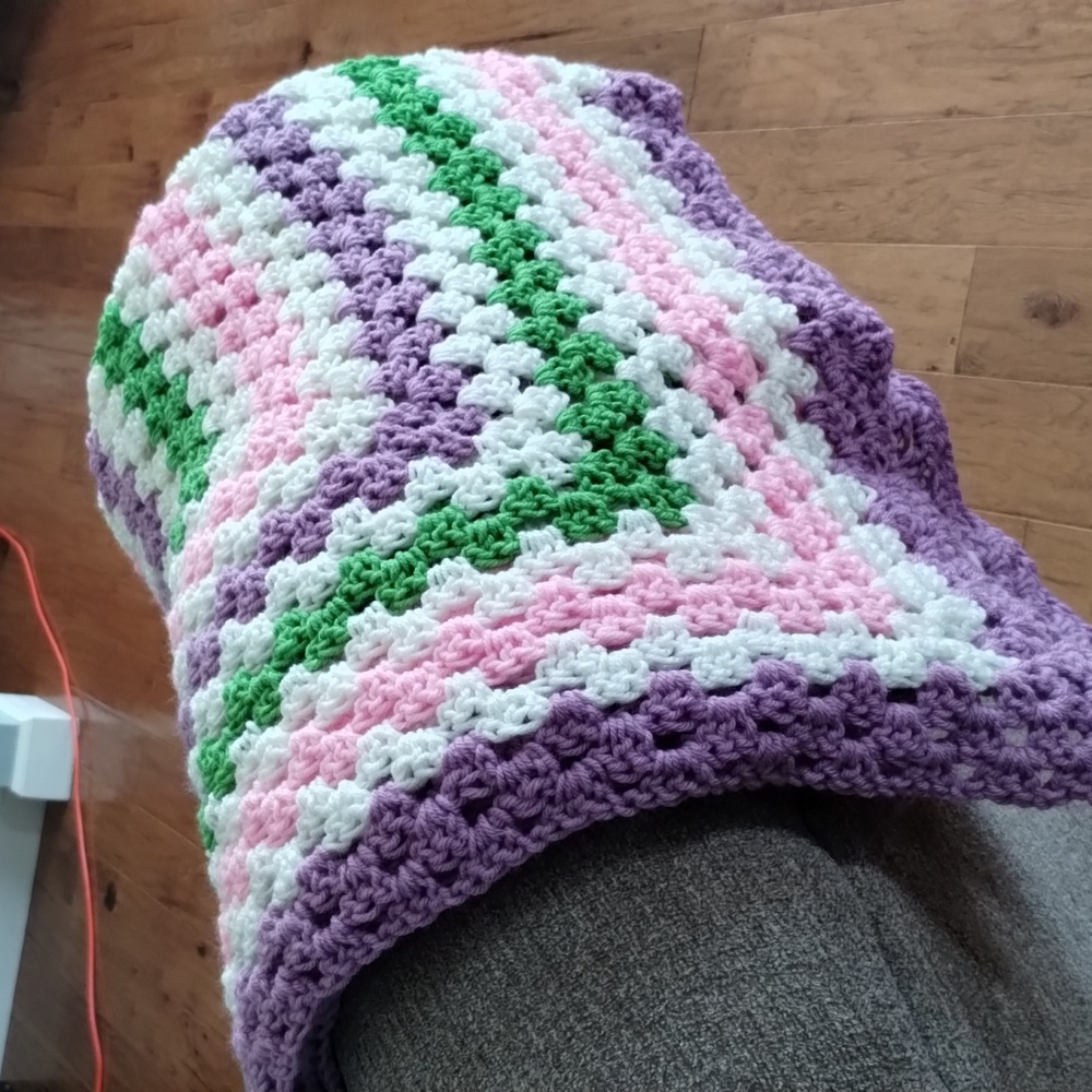 Vintage Baby Blanket Granny Square - Picture 3 of 3